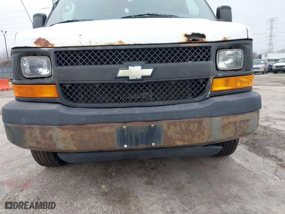 2011 Chevrolet Express Cargo Van with VIN 1GCWGFFA7B1108976, listed as a IAAI auction lot 40937070 with 296,821 mi miles. Bid and sale history available at carsss.com. Image 21.