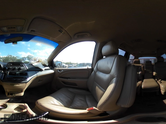 2005 Honda Odyssey EX with VIN 5FNRL38495B401742, listed as a IAAI auction lot 42133434 with 162,161 mi miles and . Bid and sale history available at carsss.com. Image 19.