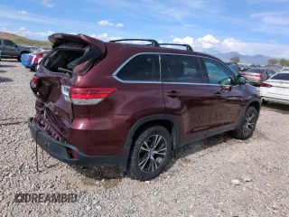 2019 Toyota Highlander LE with VIN 5TDBZRFH1KS957737, listed as a Copart auction lot 54058835 with 112,829 mi miles and Salvage title. Bid and sale history available at DreamBid. Image 3.