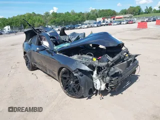 2017 Ford Mustang V6 z VIN 1FA6P8AMXH5208168, wystawiony jako IAAI lot #42106615 z przebiegiem Nie podano mil oraz . Historia ofert i sprzedaży dostępna na DreamBid. Obrazek 1.