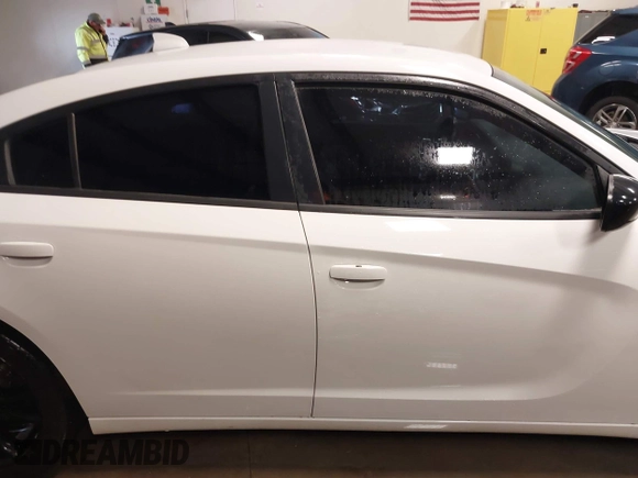 2017 Dodge Charger R/T z VIN 2C3CDXCT1HH556992, wystawiony jako IAAI lot #41555243 z przebiegiem 164 139 mil mil oraz . Historia ofert i sprzedaży dostępna na DreamBid. Obrazek 14.