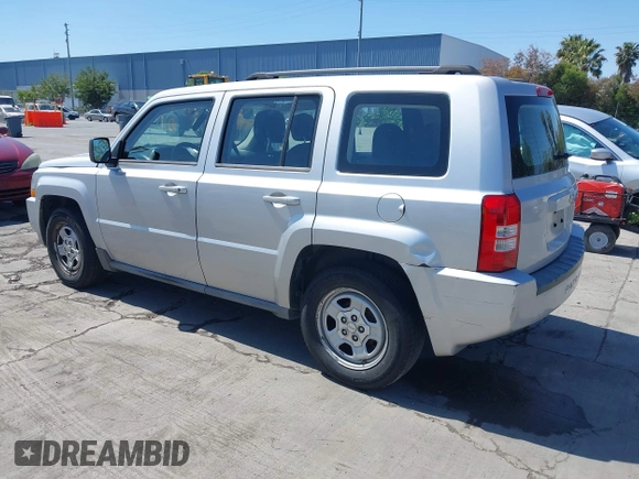 2010 Jeep Patriot Sport with VIN 1J4NT2GBXAD660180, listed as a IAAI auction lot 42146950 with 217,054 mi miles. Bid and sale history available at carsss.com. Image 3.