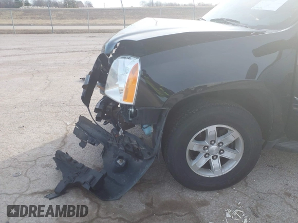 2014 GMC Yukon XL SLT with VIN 1GKS2KE74ER213562, listed as a IAAI auction lot 41493559 with 253,616 mi miles. Bid and sale history available at carsss.com. Image 6.