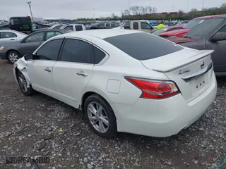 2015 Nissan Altima 2.5 S with VIN 1N4AL3AP2FC476885, listed as a IAAI auction lot 41917690 with 147,345 mi miles. Bid and sale history available at carsss.com. Image 3.