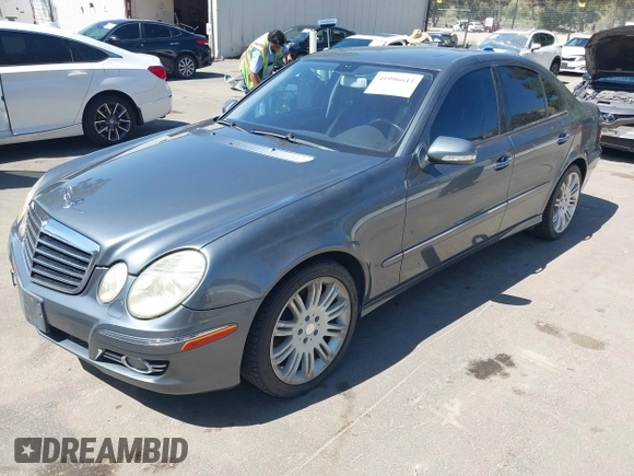 2008 Mercedes-Benz E-Class Luxury 3.5L with VIN WDBUF56X08B284262, listed as a IAAI auction lot 41996643 with 180,534 mi miles. Bid and sale history available at carsss.com. Image 2.