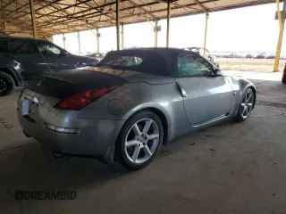 2005 Nissan 350Z Touring with VIN JN1AZ36A45M752783, listed as a Copart auction lot 52625065 with 56,385 mi miles and Clean Title. Bid and sale history available at carsss.com. Image 3.