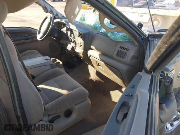 2002 Ford F-250 XL with VIN 1FTNX21F02EA20965, listed as a IAAI auction lot 41719804 with 271,969 mi miles and . Bid and sale history available at DreamBid. Image 5.