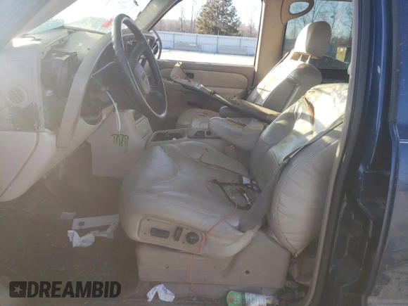 2002 GMC Yukon SLT with VIN 1GKEK13Z62J148557, listed as a Copart auction lot 43246075 with 242,968 mi miles and Salvage Title. Bid and sale history available at carsss.com. Image 7.