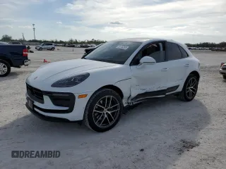 2022 Porsche Macan with VIN WP1AA2A56NLB08618, listed as a Copart auction lot 43106245 with 14,848 mi miles and Salvage Title. Bid and sale history available at carsss.com. Image 1.