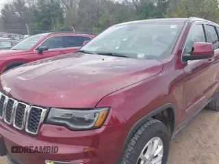 2022 Jeep Grand Cherokee Laredo E z VIN 1C4RJFAG0NC121555, wystawiony jako IAAI lot #42131742 z przebiegiem 35 535 mil mil oraz . Historia ofert i sprzedaży dostępna na DreamBid. Obrazek 6.