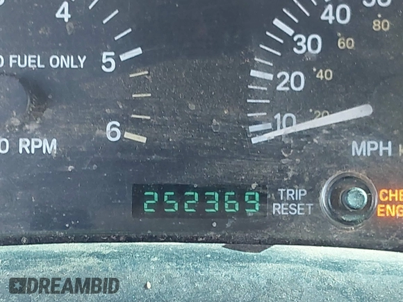 1998 Jeep Cherokee Sport with VIN 1J4FT68S0WL231959, listed as a IAAI auction lot 41680076 with 252,369 mi miles. Bid and sale history available at carsss.com. Image 15.