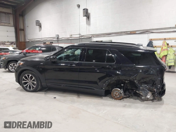 2025 Ford Explorer ST-Line z VIN 1FMUK8KH5SGA50542, wystawiony jako IAAI lot #42023496 z przebiegiem 8 419 mil mil oraz . Historia ofert i sprzedaży dostępna na DreamBid. Obrazek 15.