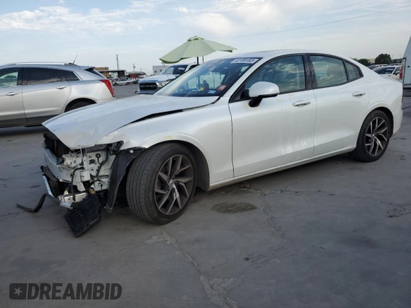 2020 Volvo S60 Momentum with VIN 7JRA22TK7LG049247, listed as a Copart auction lot 60189183 with 21,906 mi miles. Bid and sale history available at carsss.com. Image 1.