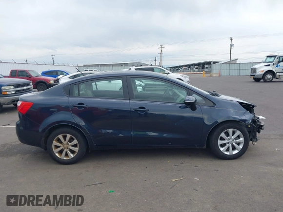 2013 Kia Rio SX z VIN KNADN4A32D6131000, wystawiony jako IAAI lot #41896171 z przebiegiem 83 138 mil mil oraz . Historia ofert i sprzedaży dostępna na DreamBid. Obrazek 14.