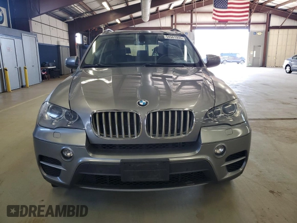 2012 BMW X5 35d with VIN 5UXZW0C51CL666413, listed as a Copart auction lot 54561955 with 155,762 mi miles and Clean title. Bid and sale history available at DreamBid. Image 5.