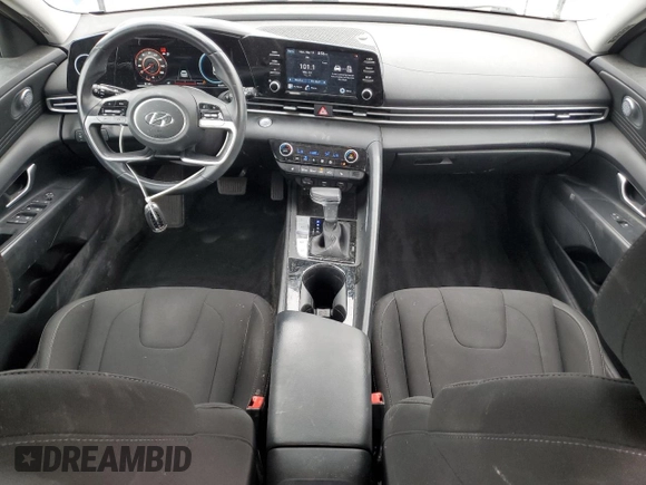 2021 Hyundai Elantra SEL z VIN 5NPLS4AG0MH006061, wystawiony jako Copart lot #56562665 z przebiegiem 62 689 mil mil oraz Szkoda całkowita • Salvage title. Historia ofert i sprzedaży dostępna na DreamBid. Obrazek 8.