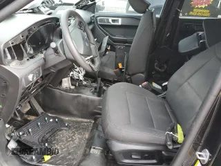 2021 Ford Police Interceptor Utility с VIN 1FM5K8AB0MGC25056, выставлен на аукционе Copart как лот 53846705 с пробегом 54 099 миль миль и Списание • Salvage title. История ставок и продаж доступна на DreamBid. Изображение 7.