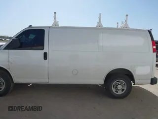 2020 Chevrolet Express Cargo with VIN 1GCWGAFP6L1275225, listed as a IAAI auction lot 41801450 with 122,683 mi miles and . Bid and sale history available at DreamBid. Image 15.