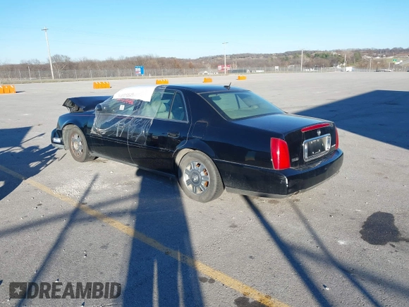2005 Cadillac DeVille with VIN 1G6KD54Y05U152924, listed as a IAAI auction lot 41025529 with 1 mi miles. Bid and sale history available at carsss.com. Image 3.