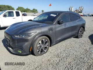 2023 Ford Mustang Mach-E Premium z VIN 3FMTK3SS3PMA04375, wystawiony jako Copart lot #57123885 z przebiegiem 33 769 mil mil oraz Szkoda całkowita • Salvage title. Historia ofert i sprzedaży dostępna na DreamBid. Obrazek 1.