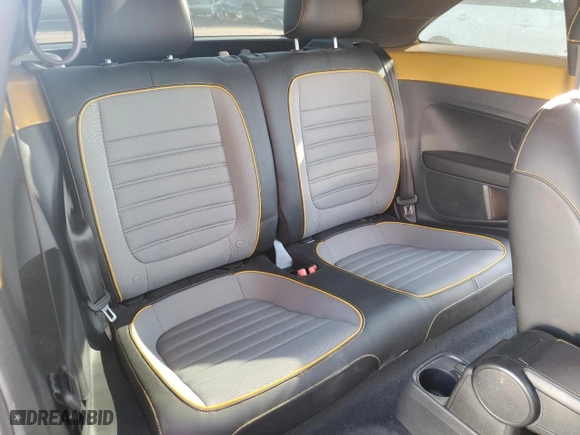 2018 Volkswagen Beetle Dune with VIN 3VWSD7AT6JM703211, listed as a Copart auction lot 70434054 with 0 mi miles and Salvage Title. Bid and sale history available at carsss.com. Image 10.