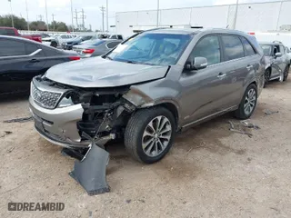 2014 Kia Sorento SX Limited with VIN 5XYKWDA72EG434206, listed as a IAAI auction lot 41504797 with 190,569 mi miles. Bid and sale history available at carsss.com. Image 2.