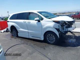 2022 Toyota Sienna LE с VIN 5TDKSKFC3NS070984, выставлен на аукционе IAAI как лот 41951686 с пробегом 10 846 миль миль и . История ставок и продаж доступна на DreamBid. Изображение 19.