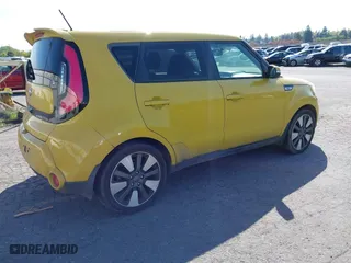 2015 Kia Soul ! with VIN KNDJX3A5XF7143128, listed as a IAAI auction lot 42048072 with 119,531 mi miles. Bid and sale history available at carsss.com. Image 4.