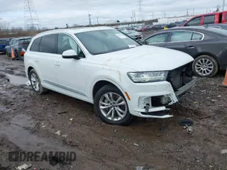 2018 Audi Q7 Premium Plus with VIN WA1LHAF74JD001365, listed as a IAAI auction lot 41503241 with 114,110 mi miles. Bid and sale history available at carsss.com. Image 1.