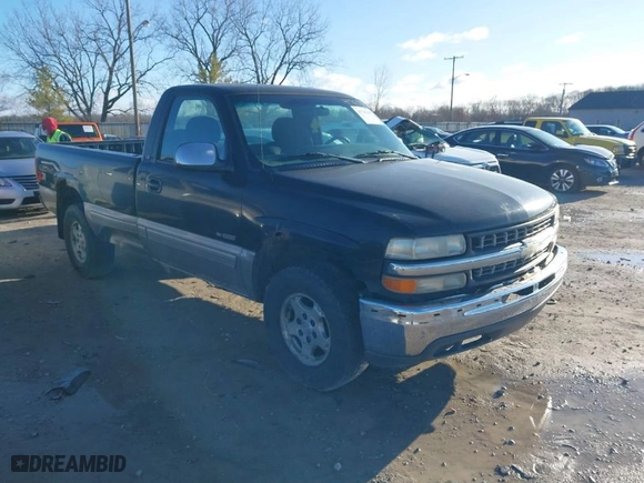 2000 Chevrolet Silverado 1500 LS with VIN 1GCEK14T2YE294302, listed as a IAAI auction lot 41780399 with 227,806 mi miles. Bid and sale history available at carsss.com. Image 1.