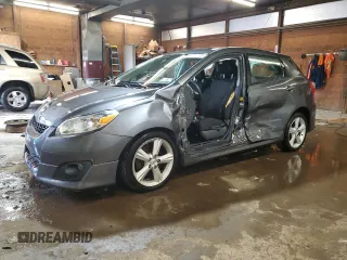 2010 Toyota Matrix S z VIN 2T1LE4EE8AC017744, wystawiony jako Copart lot #58174765 z przebiegiem 121 465 mil mil oraz Szkoda całkowita • Salvage title. Historia ofert i sprzedaży dostępna na DreamBid. Obrazek 1.