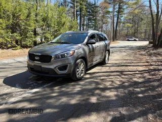2016 Kia Sorento LX with VIN 5XYPGDA50GG134006, listed as a Copart auction lot 53333085 with 140,200 mi miles and Clean Title. Bid and sale history available at carsss.com. Image 2.