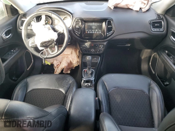 2020 Jeep Compass Altitude with VIN 3C4NJCBBXLT246631, listed as a Copart auction lot 82489344 with 30,116 mi miles and Salvage Title. Bid and sale history available at carsss.com. Image 8.