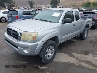 2006 Toyota Tacoma PreRunner z VIN 5TETU62N36Z153154, wystawiony jako IAAI lot #42450775 z przebiegiem 421 651 mil mil oraz . Historia ofert i sprzedaży dostępna na DreamBid. Obrazek 19.