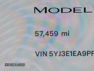 2023 Tesla Model 3 z VIN 5YJ3E1EA9PF639141, wystawiony jako IAAI lot #42167773 z przebiegiem 57 459 mil mil oraz . Historia ofert i sprzedaży dostępna na DreamBid. Obrazek 15.