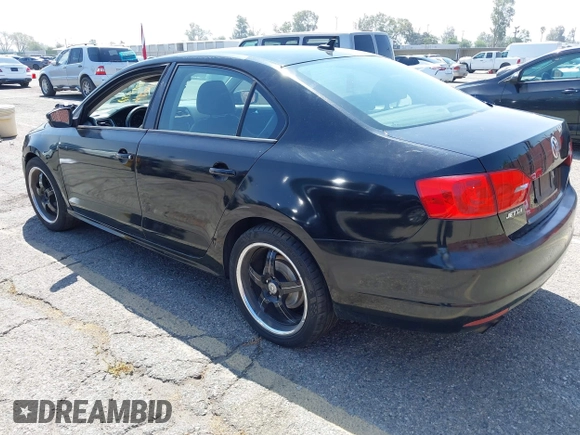 2011 Volkswagen Jetta SE с VIN 3VWDZ7AJ6BM379316, выставлен на аукционе IAAI как лот 42101190 с пробегом 145 496 миль миль и . История ставок и продаж доступна на DreamBid. Изображение 3.