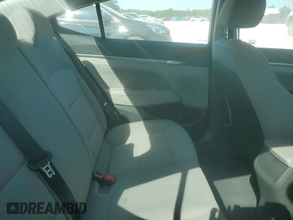 2020 Hyundai Elantra SEL z VIN 5NPD84LFXLH586828, wystawiony jako Copart lot #50519325 z przebiegiem Nie podano mil oraz Szkoda całkowita • Salvage title. Historia ofert i sprzedaży dostępna na DreamBid. Obrazek 11.
