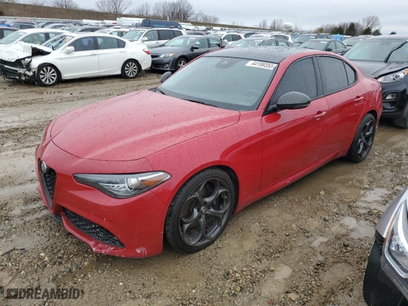 2018 Alfa Romeo Giulia Ti with VIN ZARFAECN1J7588811, listed as a Copart auction lot 44199355 with 77,517 mi miles and Clean Title. Bid and sale history available at carsss.com. Image 1.