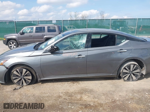 2019 Nissan Altima SV z VIN 1N4BL4DV4KC112188, wystawiony jako IAAI lot #42162420 z przebiegiem 115 239 mil mil oraz . Historia ofert i sprzedaży dostępna na DreamBid. Obrazek 6.