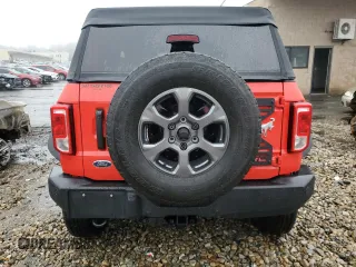 2022 Ford Bronco z VIN 1FMDE5AH9NLB12334, wystawiony jako Copart lot #83205734 z przebiegiem 12 789 mil mil oraz Szkoda całkowita • Salvage title. Historia ofert i sprzedaży dostępna na DreamBid. Obrazek 6.