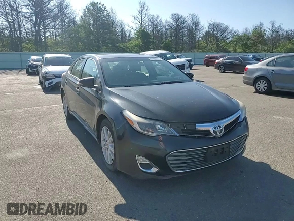 2013 Toyota Avalon XLE z VIN 4T1BK1EB4DU025545, wystawiony jako Copart lot #60996925 z przebiegiem 271 978 mil mil oraz Szkoda całkowita • Salvage title. Historia ofert i sprzedaży dostępna na DreamBid. Obrazek 13.