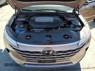 2021 Hyundai NEXO z VIN KM8J74A65MU012973, wystawiony jako Copart lot #72533484 z przebiegiem 31 841 mil mil oraz Czysty tytuł • Clean title. Historia ofert i sprzedaży dostępna na DreamBid. Obrazek 12.
