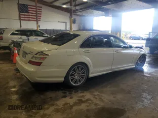 2008 Mercedes-Benz S 550 z VIN WDDNG86X28A188228, wystawiony jako Copart lot #59687055 z przebiegiem 211 061 mil mil oraz Szkoda całkowita • Salvage title. Historia ofert i sprzedaży dostępna na DreamBid. Obrazek 3.
