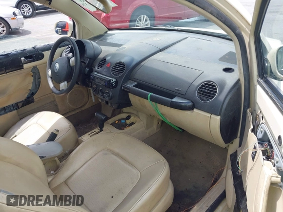 2007 Volkswagen Beetle with VIN 3VWRW31C27M511441, listed as a IAAI auction lot 42362203 with 200,236 mi miles and . Bid and sale history available at DreamBid. Image 5.