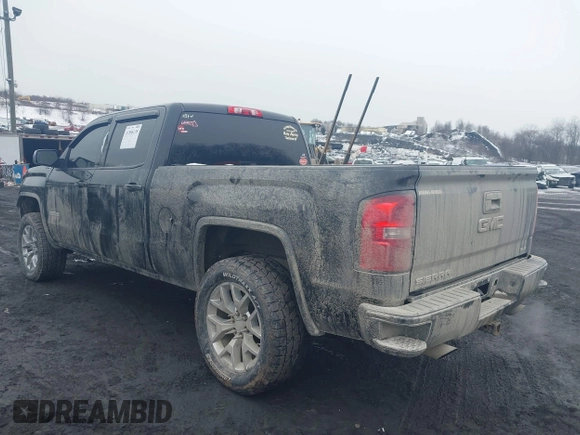 2018 GMC Sierra 1500 SLE z VIN 3GTU2MEC8JG249701, wystawiony jako IAAI lot #41556135 z przebiegiem 87 657 mil mil oraz . Historia ofert i sprzedaży dostępna na DreamBid. Obrazek 3.