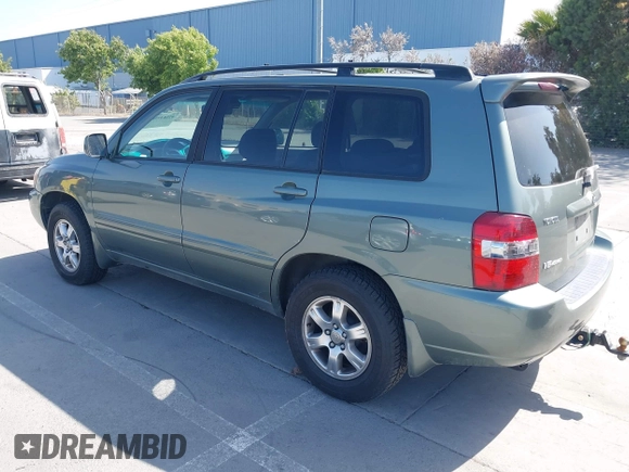 2005 Toyota Highlander z VIN JTEEP21A550082010, wystawiony jako IAAI lot #42283736 z przebiegiem 200 487 mil mil oraz . Historia ofert i sprzedaży dostępna na DreamBid. Obrazek 3.