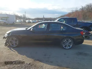 2016 BMW 3 Series 328i xDrive z VIN WBA8E3G58GNU02737, wystawiony jako IAAI lot #41882960 z przebiegiem 63 966 mil mil oraz . Historia ofert i sprzedaży dostępna na DreamBid. Obrazek 14.
