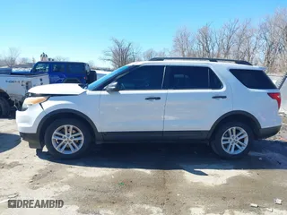 2013 Ford Explorer with VIN 1FM5K7B88DGB47476, listed as a IAAI auction lot 41664427 with 162,436 mi miles. Bid and sale history available at carsss.com. Image 14.