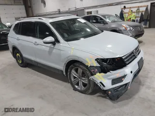 2019 Volkswagen Tiguan SEL Premium with VIN 3VV4B7AX7KM008257, listed as a IAAI auction lot 41612957 with 82,895 mi miles. Bid and sale history available at carsss.com. Image 1.