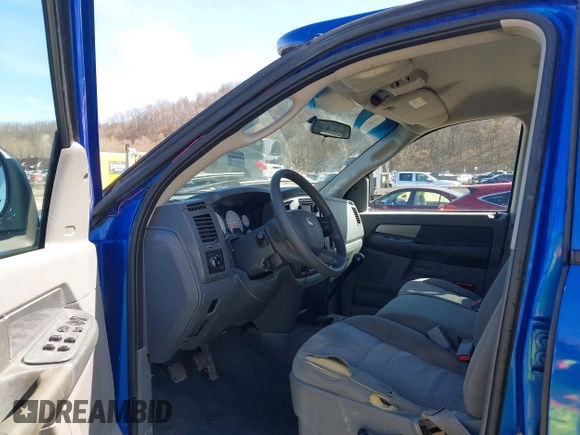 2007 Dodge 1500 SLT with VIN 1D7HU18N47J541768, listed as a IAAI auction lot 41865815 with 141,156 mi miles. Bid and sale history available at carsss.com. Image 5.